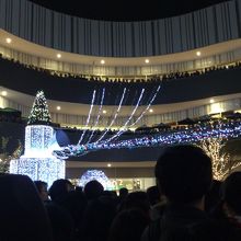 遅れて5分後くらいに点灯、、。