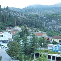 山側客室からの眺望。海は見えないがそう悪くもない。