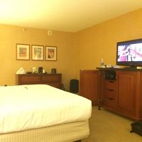 二人でスーツケース広げても広々です。