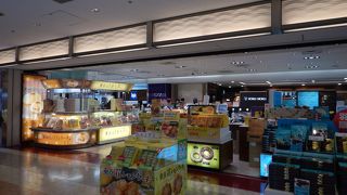 美味しそうな洋菓子がたくさんあります