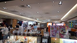 美味しそうな和菓子がたくさんあります