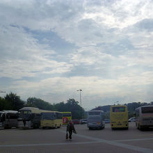 ショッピングセンター南側（ワルシャワから到着時）