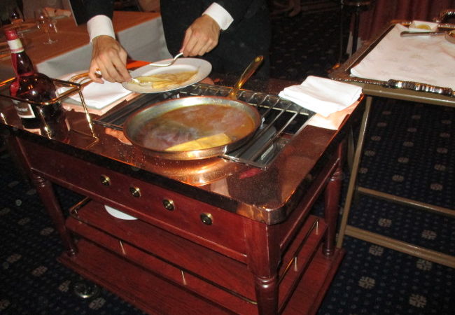 京都駅からホテルシャトルバスに乗って行きました。クレープシュゼット楽しみ・・・