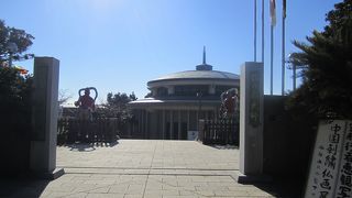 ちょっとこわい・・・入口付近にど迫力の仁王像が立ってるから？