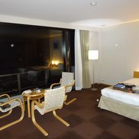 外観は少し古いですが、内部は完璧にリフォームしてあります。