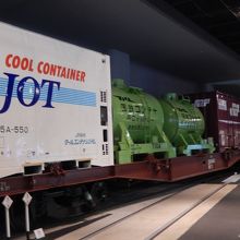 貨物列車も展示されています