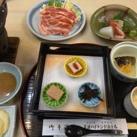 夕食は上州ポークのしゃぶしゃぶを含む和食。