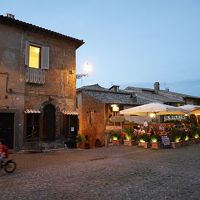 ドゥオモ正面左横にあるホテルへ行く階段（レストラン横にある）