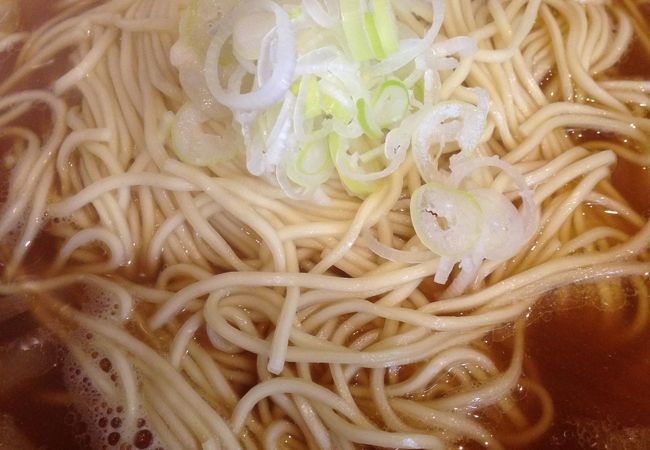 小さくてシンプルなラーメン屋さん