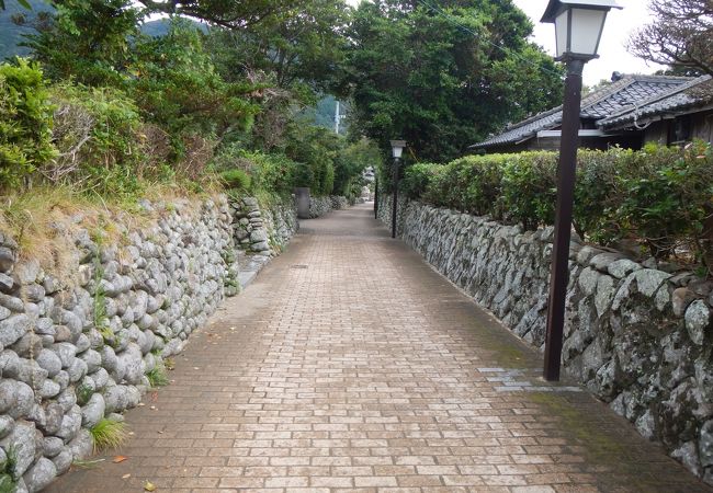 【要注意】2015年11月武家屋敷はありません。武家屋敷跡の石垣の通りです。下甑島の南の端にあります。