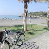 ホテルで借りた自転車で旗津の海岸へ。