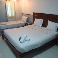 ベッドは２つ。２人で泊まるにはこれで十分。