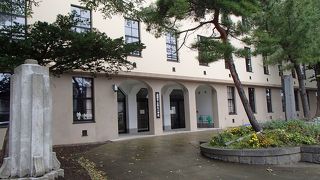 函館市立弥生小学校でございます