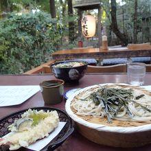 あったかいそばと、冷たいそば。