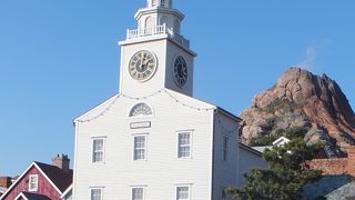 マイ・フレンド・ダッフィーを見ながら食事