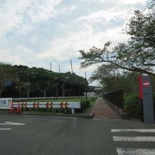 発電所入口（一般道路から撮影）