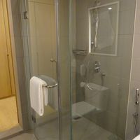 独立のシャワーブース