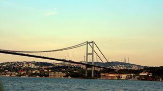 アジアと欧州の文字通りの架け橋♪