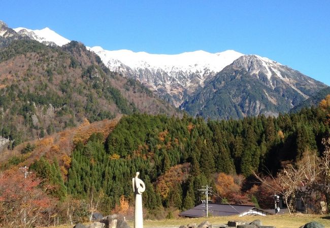 雄大な景色がたのしめる足湯