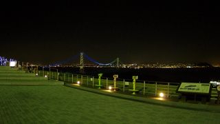 景色がいい！明石海峡大橋一望のSA