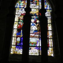 大聖堂内部のステンドガラス