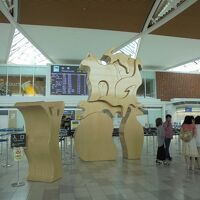 グローバルWiFi (新千歳空港 国際線3階出発ロビー)