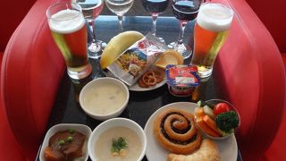 ガルーダ・インドネシア航空ファーストクラスで入れるラウンジは成田空港のデルタ航空『デルタ スカイクラブ』（2ヵ所）＆大韓航空『KALラウンジ』