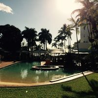 中庭プールサイド