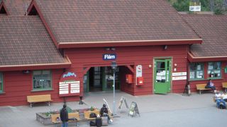 ベルゲンから日帰りでソグネフィヨルド周遊観光をした際に利用しました。