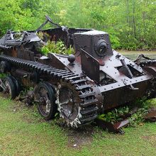ペリリュー島に残る九五式軽戦車。