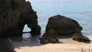 ハート岩として有名です。途中の案内板に注意