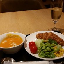 メゾンカイザーのクロワッサンは必須