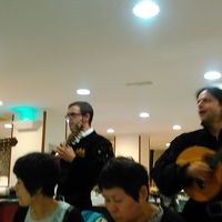 食事の際生演奏がありました