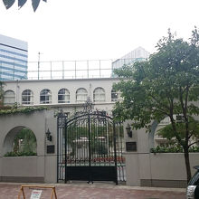 重厚な外観です