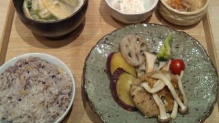 女子率の多い店内