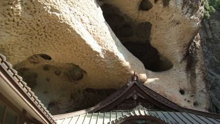 日本最古の石崖仏