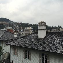 このあと左後方にあるグラバースカイロードを目指します