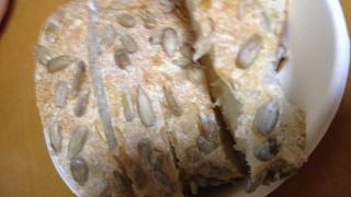 ハード系パンがたくさん