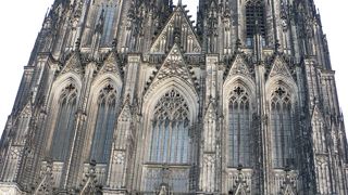 天まで届く大聖堂