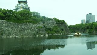 場所によって石垣の積み方が違う