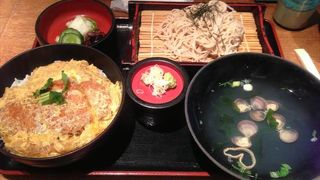 眺めのいい店内