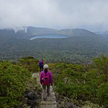 有名な木道を下ります。