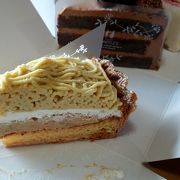 ケーキは大きくて満足！