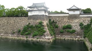 西外堀越しに見ると綺麗