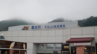 「貫通石」が置いてあるスポットがありました