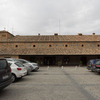 ほとんどの方は車かタクシーで来ています