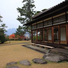 岩木山を借景にした庭園