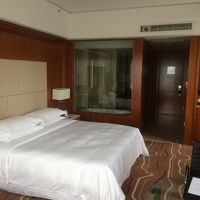 広い部屋とリッチなバスルームで疲れが癒されました。