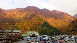 黒部峡谷を題材とした素晴らしい絵画が見れる