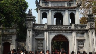 1000年前の難関大学です！売り子さんたちにもご注意ください。